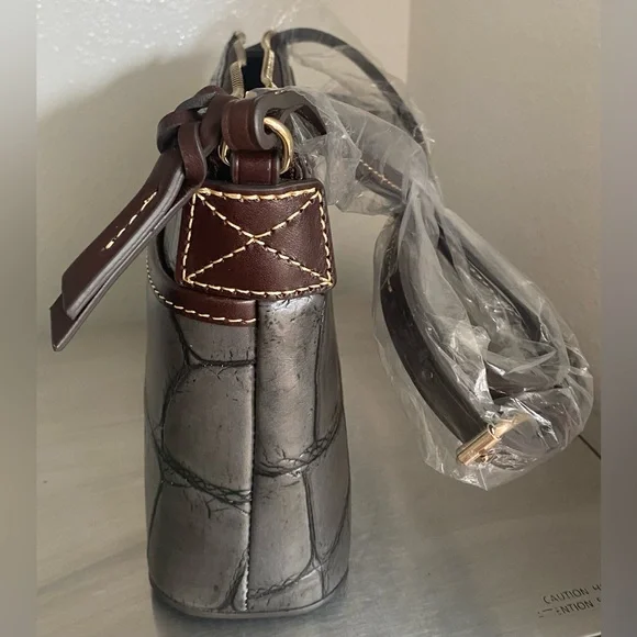DOONEY AND BURKE..Gray Croc-Embossed Crossbody Bag - Picture 5 of 16